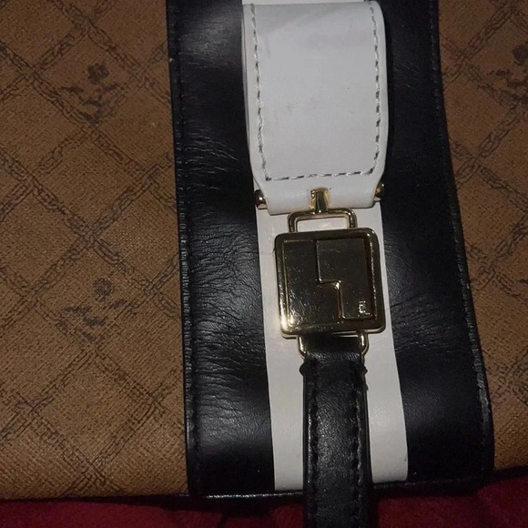 L.A.M.B. Black and Tan Clutch - Picture 9 of 15